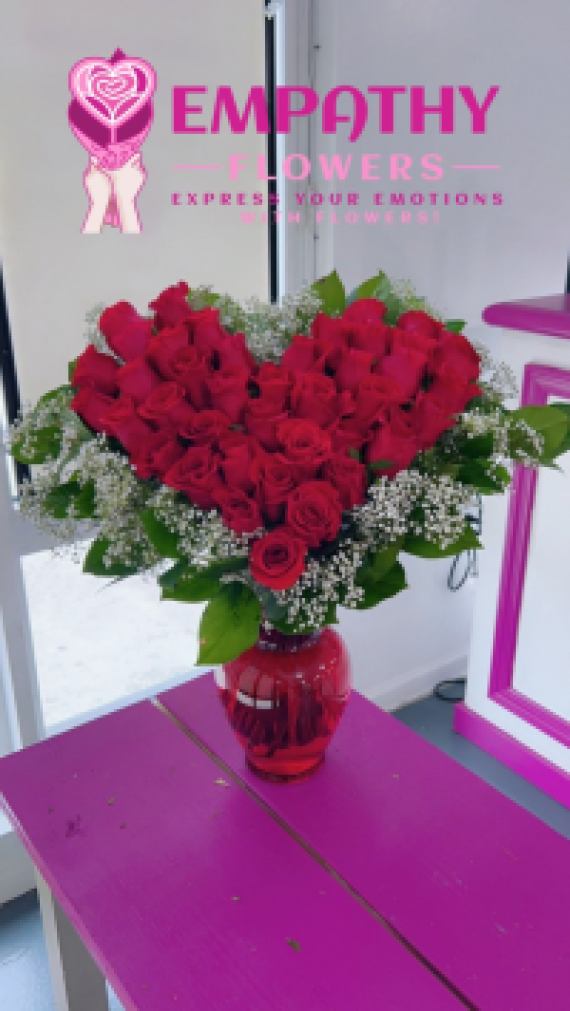 Heart Shaped Red Rose Bouquet Premium